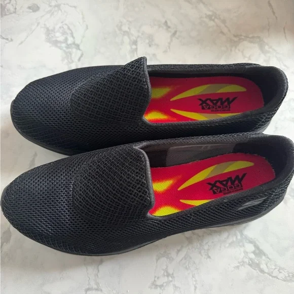 Skechers goga max Slip-On sneakers - Picture 2 of 4